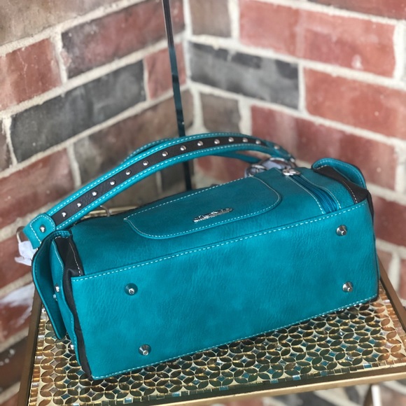 Montana West Beaded Steer Head Concealed Carry - Picture 5 of 8